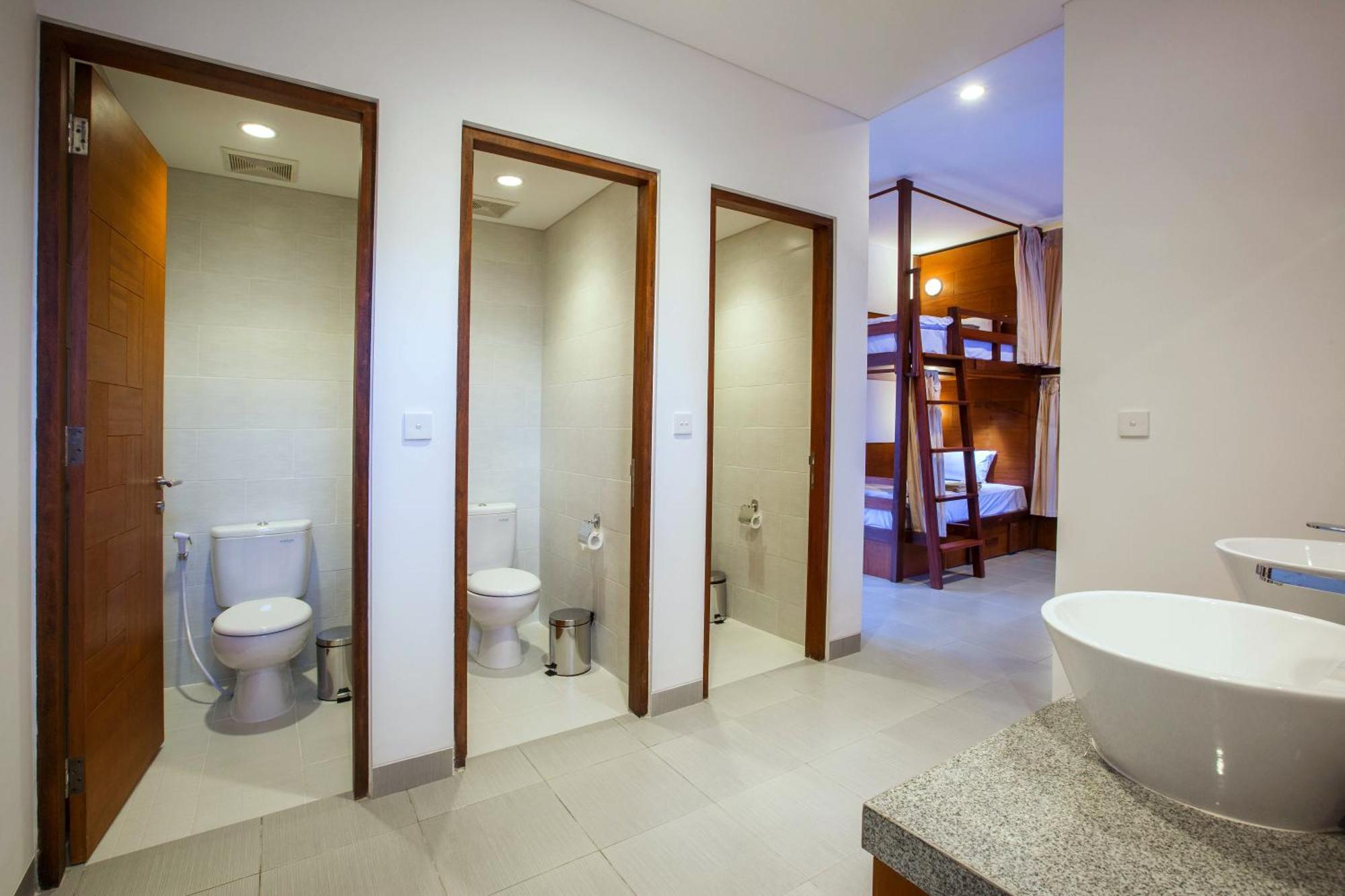 Pudak Sari Unizou Hostel *